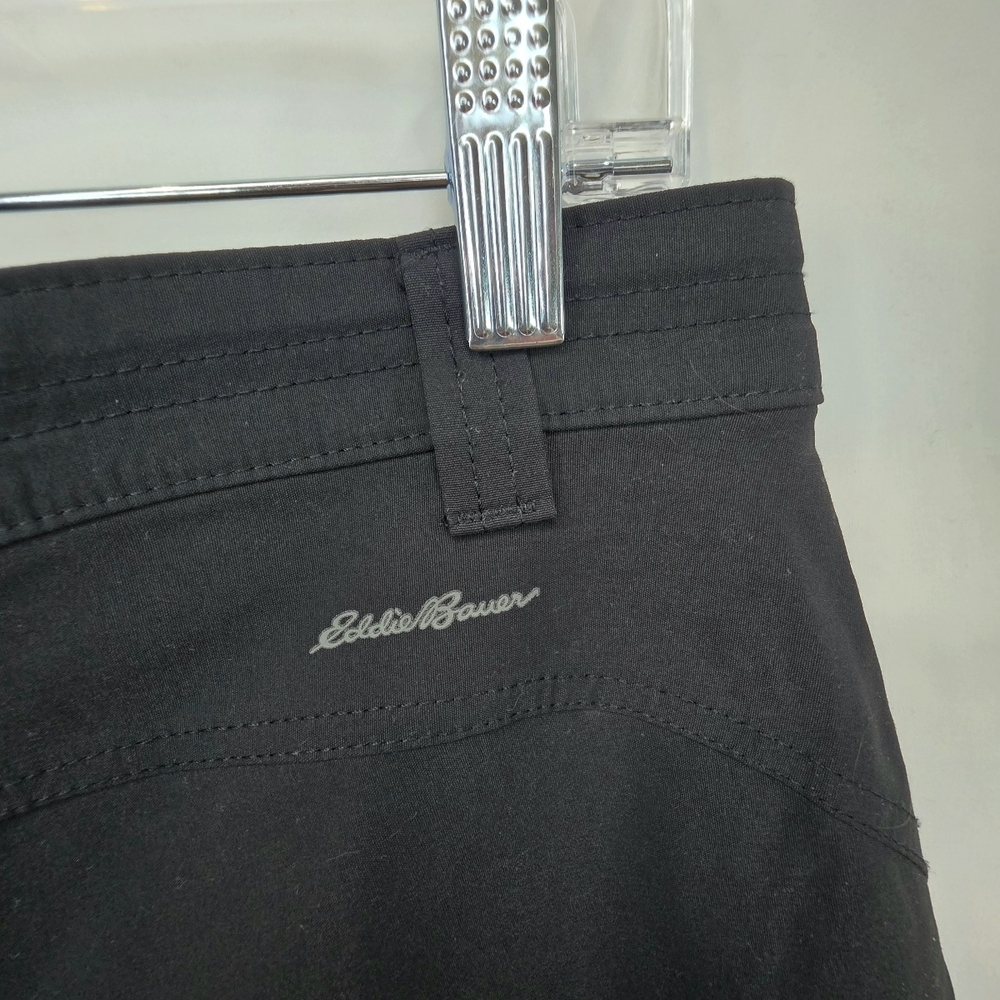 Eddie Bauer Women's Black Cargo Crop Pants Lots of Pockets Size 10 - Picture 6 of 7